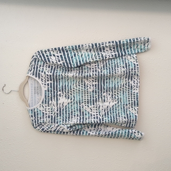 Hang Ten Long Sleeve Top Women's Size Medium Zipper Pocket At Back - Picture 1 of 10